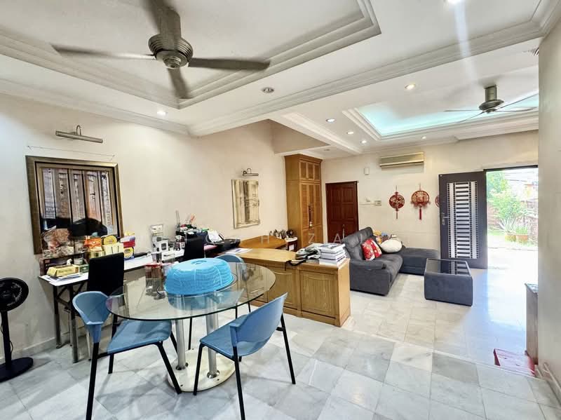 2-storey Terraced House for Sale in Bukit Jelutong (Shah Alam) - Afiqah zaidi - PropertyGuru.com.my