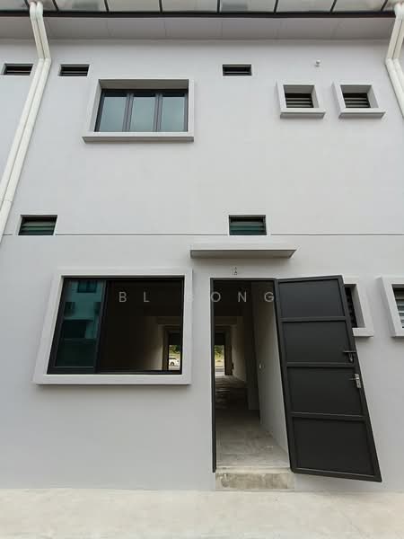 Shop / Office untuk Dijual di Molek Residence (Ayer Molek) - BL Bong - PropertyGuru.com.my