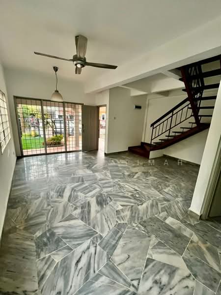 2-storey Terraced House for Sale in Sungai Buloh (Selangor) - Raja Fatimah - Living Room - PropertyGuru.com.my
