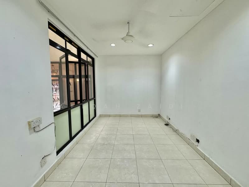 2-storey Terraced House for Sale in Bukit Jelutong (Shah Alam) - Afiqah zaidi - PropertyGuru.com.my