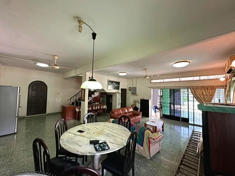 Rumah Berkembar untuk Dijual di Taman Gembira (Klang) - Michelle Tee - Living Room - PropertyGuru.com.my
