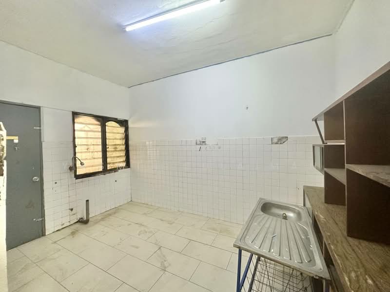 2-storey Terraced House for Sale in Taman Seraya (Ampang) - Yasmin Sulaiman - Kitchen - PropertyGuru.com.my