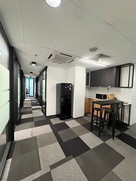 Pejabat untuk Disewa di KL City Centre (Kuala Lumpur) - Cyrus Soon - Corridor - PropertyGuru.com.my