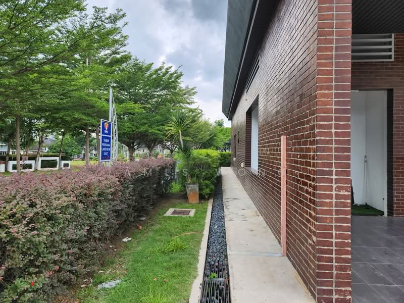 Bungalow for Sale in Perdana Lakeview East (Cyberjaya) - James Wong - Exterior - PropertyGuru.com.my