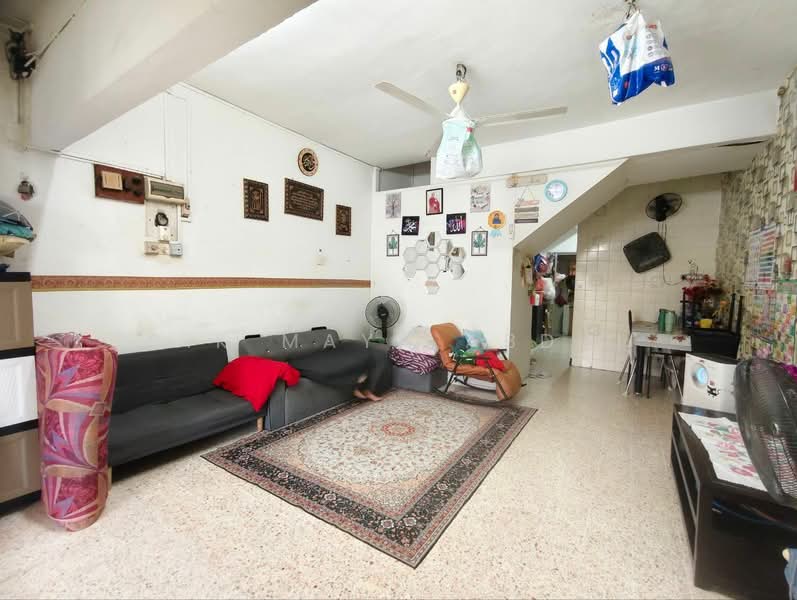Rumah Teres 2 Tingkat untuk Dijual di Gombak (Selangor) - Cik Maya Abdul - Living Room - PropertyGuru.com.my