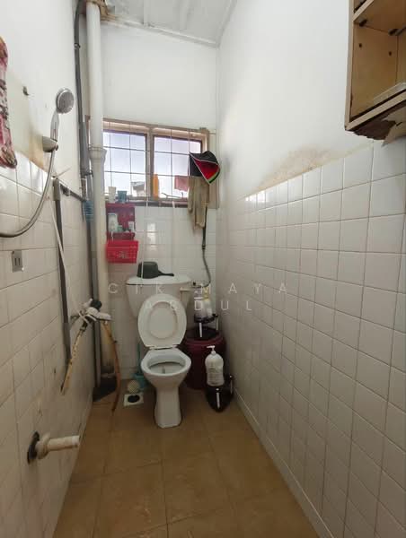 Rumah Teres 2 Tingkat untuk Dijual di Gombak (Selangor) - Cik Maya Abdul - Bathroom - PropertyGuru.com.my