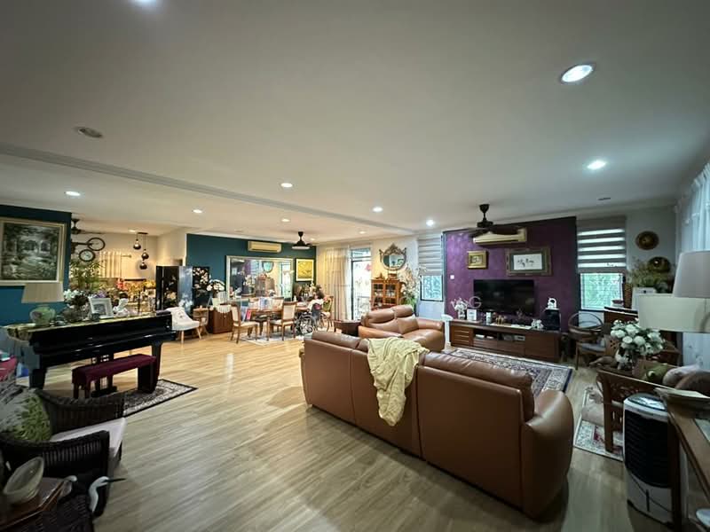 Rumah Berkembar untuk Dijual di Shah Alam (Selangor) - Alex Wong - Living Room - PropertyGuru.com.my