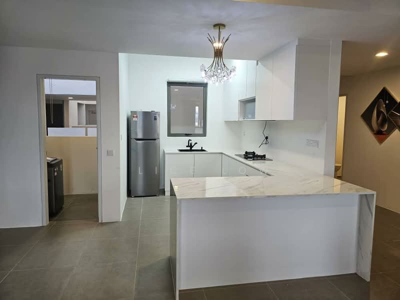 Service Residence for Sale at Suite Enesta - Alice Low - Kitchen - PropertyGuru.com.my