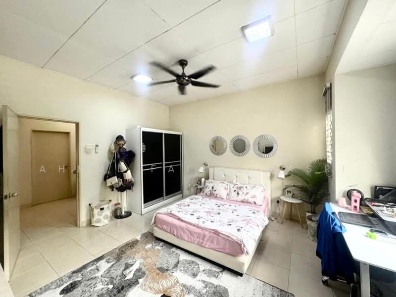 Terraced House for Sale in Bandar Putera 2 (Klang) - Ahmad Faizal Basri - Bedroom - PropertyGuru.com.my