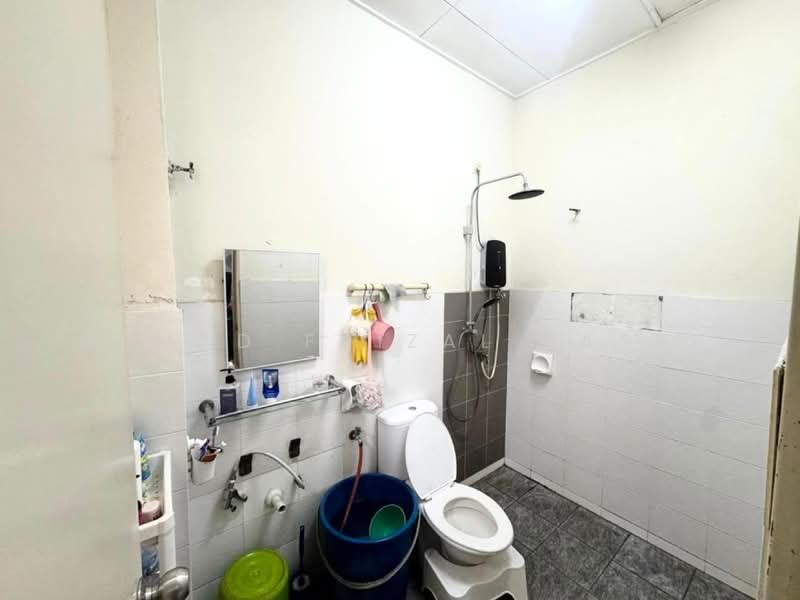 Terraced House for Sale in Bandar Putera 2 (Klang) - Ahmad Faizal Basri - Bathroom - PropertyGuru.com.my