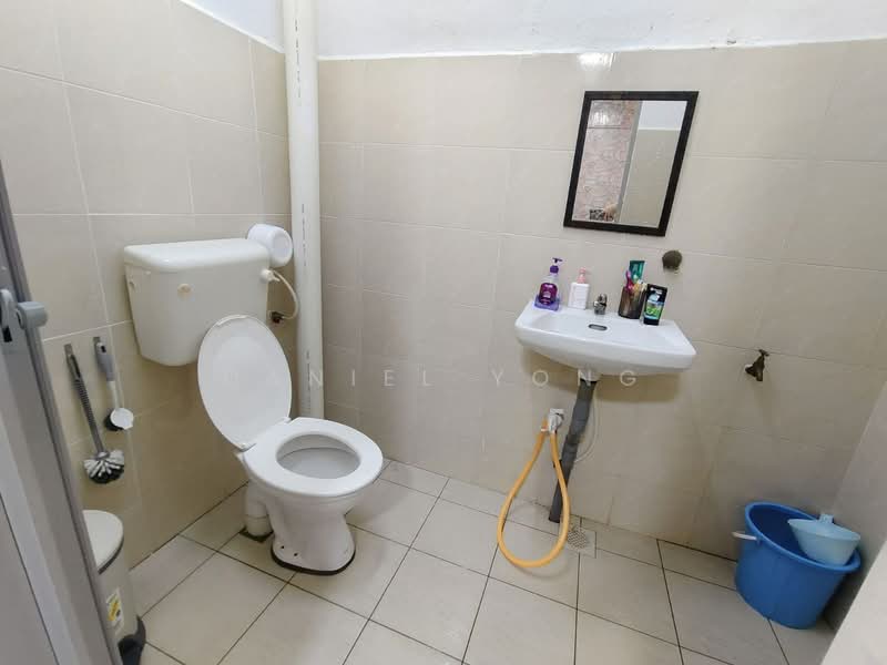 Rumah Teres 2 Tingkat untuk Dijual di Saleng (Senai) - Daniel Yong - Bathroom - PropertyGuru.com.my