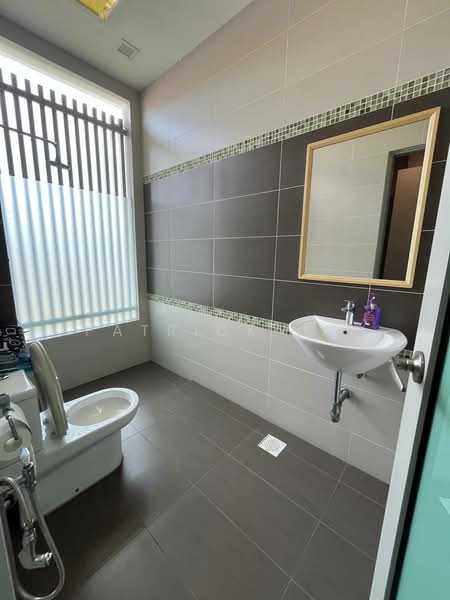 Rumah Berkembar untuk Dijual di Skudai (Johor) - Patrick Lai - Bathroom - PropertyGuru.com.my
