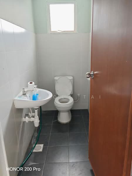 Kedai / Pejabat untuk Disewa di Tebrau (Johor) - Caroll Tai - Bathroom - PropertyGuru.com.my