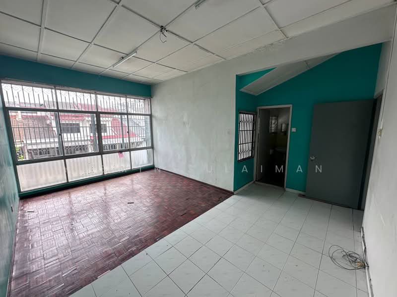2-storey Terraced House for Sale in Ampang Jaya (Ampang) - Yasmin Sulaiman - Living Room - PropertyGuru.com.my