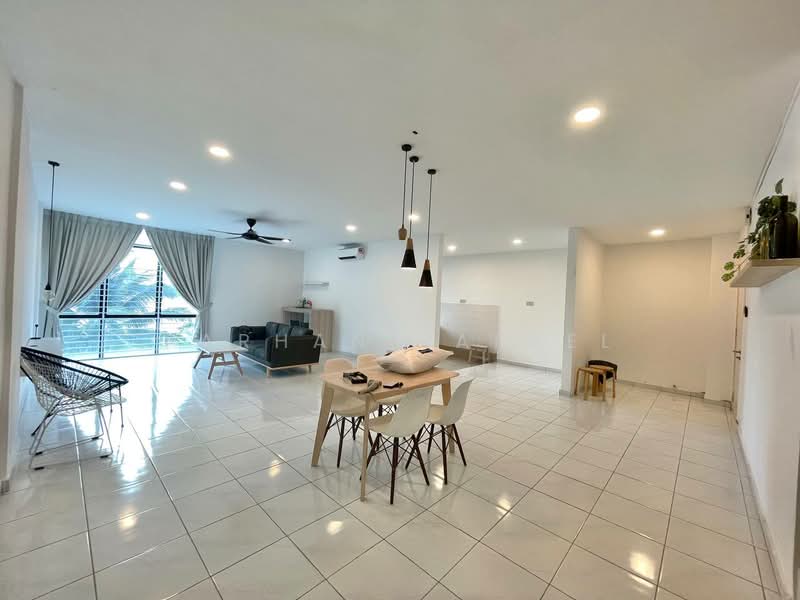 2.5-storey Terraced House for Sale in Taman Tasik Prima (Puchong) - Farhan Rafael - Living Room - PropertyGuru.com.my
