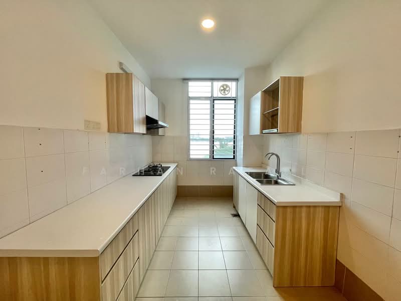 2.5-storey Terraced House for Sale in Taman Tasik Prima (Puchong) - Farhan Rafael - Kitchen - PropertyGuru.com.my