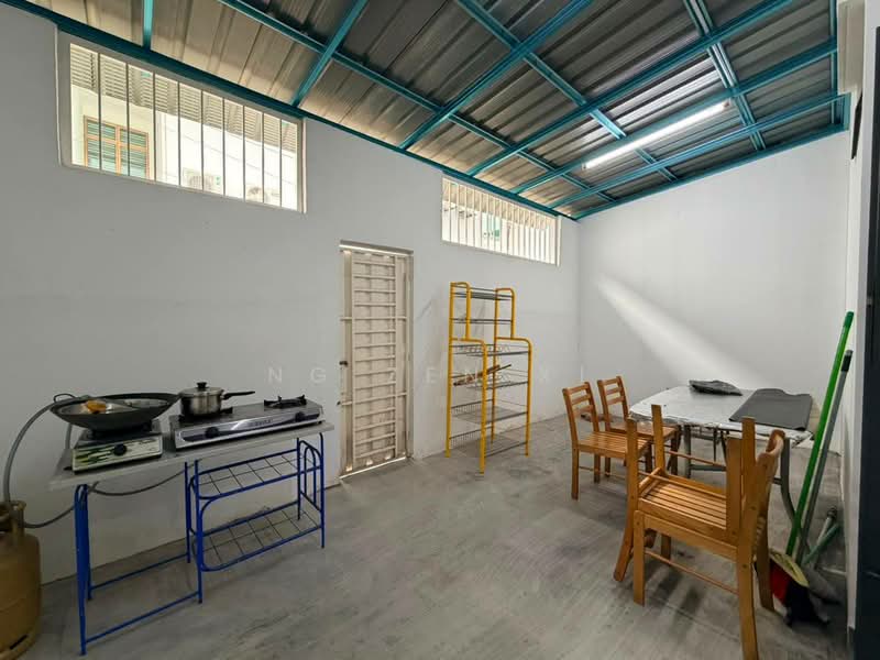 Rumah Teres untuk Disewa di Taman Mutiara Rini (Skudai) - NG ZEN XI - Kitchen - PropertyGuru.com.my