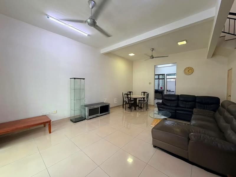 Rumah Teres untuk Disewa di Taman Mutiara Rini (Skudai) - NG ZEN XI - Living Room - PropertyGuru.com.my