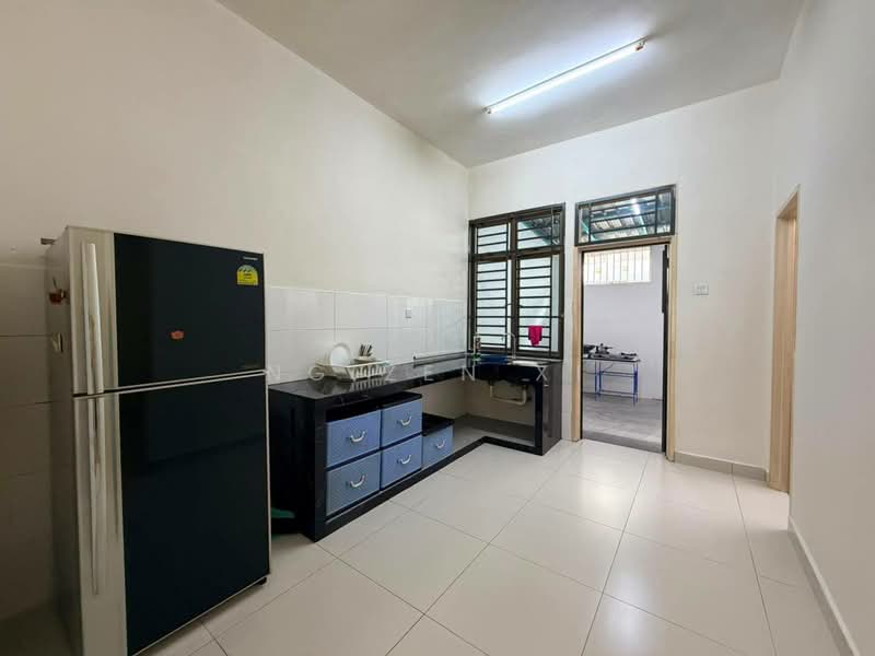 Rumah Teres untuk Disewa di Taman Mutiara Rini (Skudai) - NG ZEN XI - Kitchen - PropertyGuru.com.my