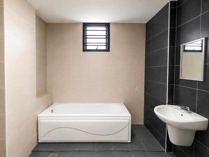 2-storey Terraced House for Sale in Pulai (Johor) - N. Melisa - Bathroom - PropertyGuru.com.my