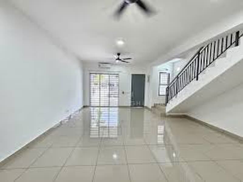 2-storey Terraced House for Rent in Kota Kemuning (Shah Alam) - Alex Chua - Living Room - PropertyGuru.com.my