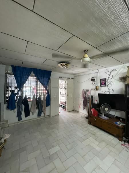 2-storey Terraced House for Sale in Taman Gembira (Tampoi) - Jayden Ng - Living Room - PropertyGuru.com.my