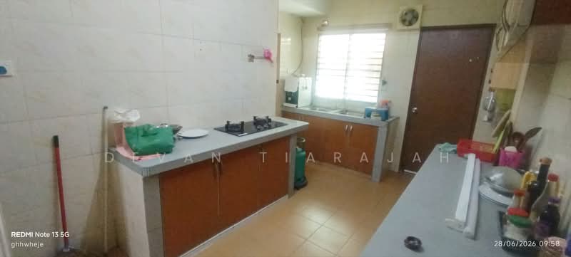 Rumah Teres 2-Tingkat untuk Dijual di Taman Koperasi Polis (Batu Caves) - Devan Tiarajah - Kitchen - PropertyGuru.com.my