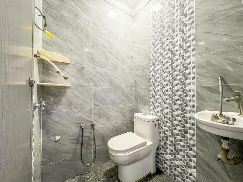 Rumah Teres 1 Tingkat untuk Dijual di Taman Pendamar Indah (Klang) - Akramin Firdaus Bin Mokhtar - PropertyGuru.com.my