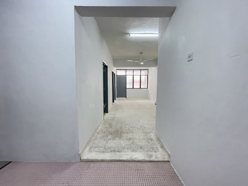 Flat for Rent at Taman Intan Baiduri - MY Loh - Corridor - PropertyGuru.com.my