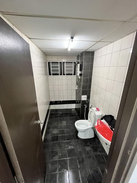 Condominium for Rent at Indah Alam (Subang Andaman) - Abby Woo - Bathroom - PropertyGuru.com.my