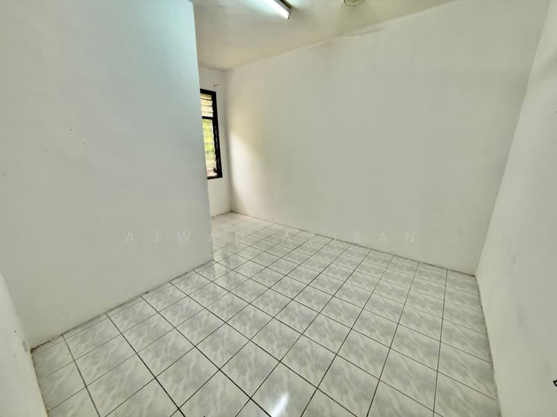2-storey Terraced House for Sale in Bandar Baru Salak Tinggi (Sepang) - Ajwad Azizan - PropertyGuru.com.my