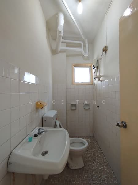 Apartment for Rent at Taman Sri Endah Apartment - Alice Tang - Guest bathroom - PropertyGuru.com.my