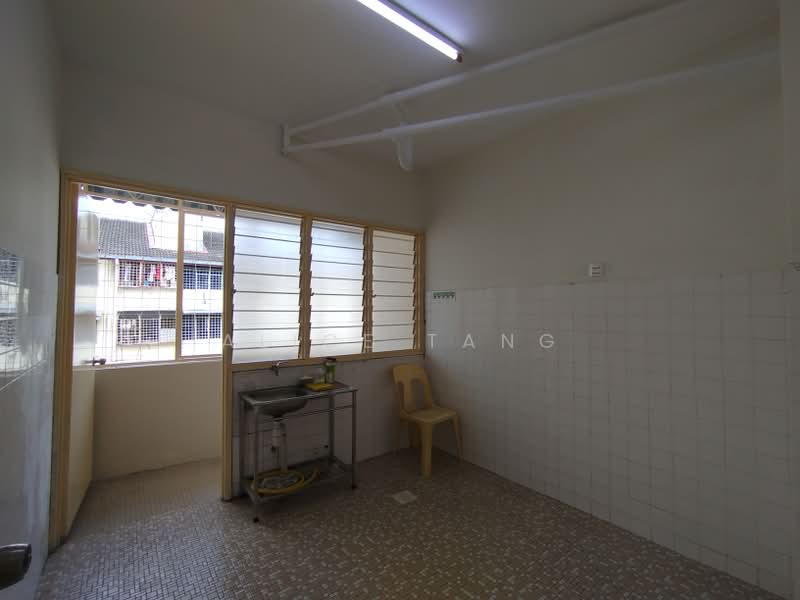 Apartment for Rent at Taman Sri Endah Apartment - Alice Tang - Kitchen - PropertyGuru.com.my