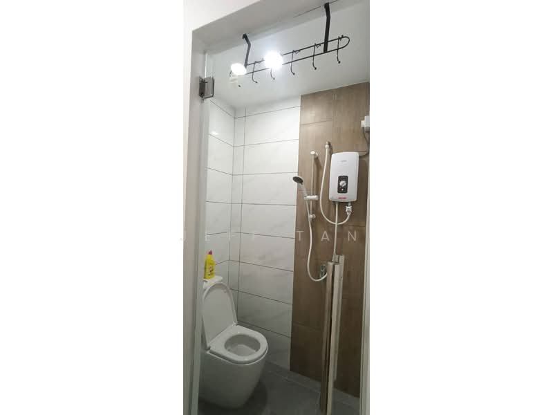 Condominium for Rent at Piccadilly - Jeff Tan - Bathroom - PropertyGuru.com.my