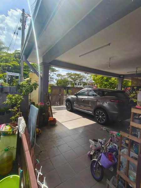 Rumah Teres untuk Dijual di Taman Jelok Impian (Kajang) - Evonne Lim - Car Park - PropertyGuru.com.my