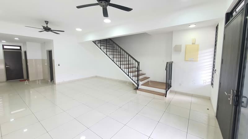 2-storey Terraced House for Sale in Shah Alam (Selangor) - Ahmad Faizal Basri - Living Room - PropertyGuru.com.my