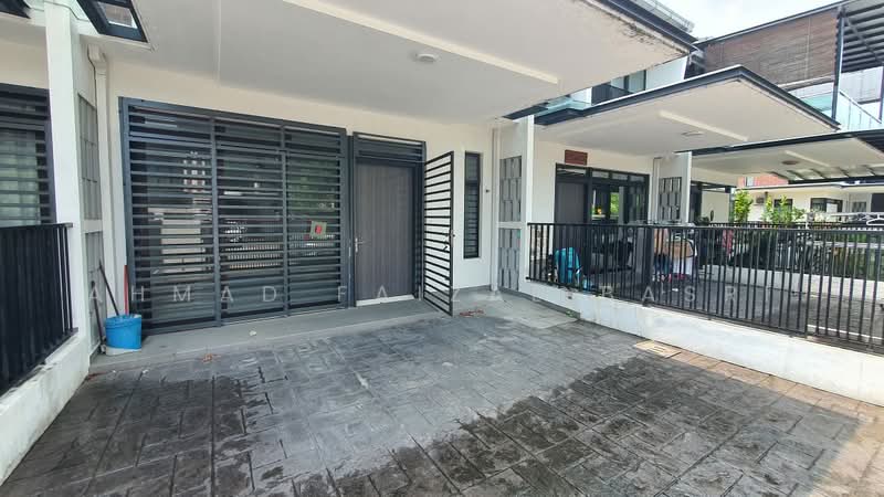 2-storey Terraced House for Sale in Shah Alam (Selangor) - Ahmad Faizal Basri - Exterior - PropertyGuru.com.my
