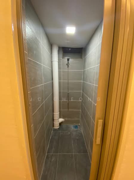 Rumah Flat untuk Dijual di Lestari Apartment - JC Cheong - Bathroom - PropertyGuru.com.my