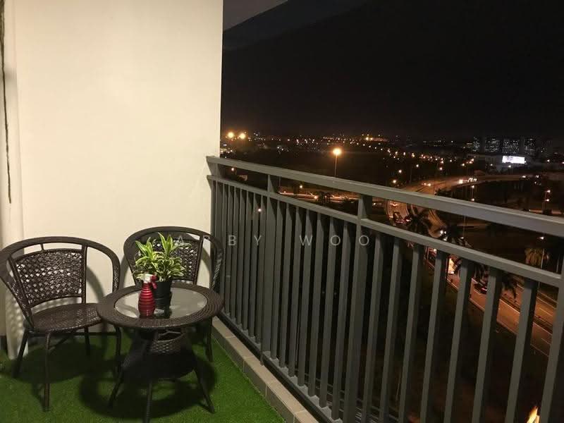 Kediaman Servis untuk Disewa di Metia Residence - Abby Woo - Balcony - PropertyGuru.com.my