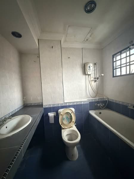 Terraced House for Sale in Batu 9 (Cheras) - Ziyang Chen - Bathroom - PropertyGuru.com.my
