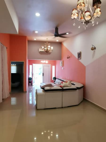 Rumah Berkembar untuk Dijual di Taman Selayang Mutiara (Selayang) - MY Loh - Living Room - PropertyGuru.com.my