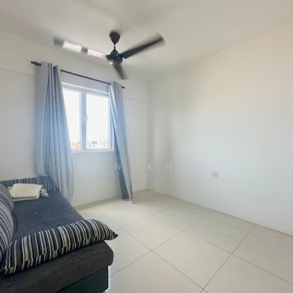Pangsapuri untuk Dijual di The Park @ Mak Mandin - Ann Khor - Living Room - PropertyGuru.com.my