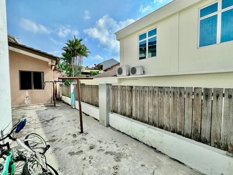 Semi-Detached House for Sale in Ulu Kelang (Kuala Lumpur) - Cik Maya Abdul - Exterior - PropertyGuru.com.my
