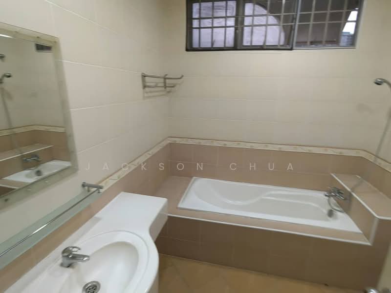 2-storey Terraced House for Rent in Usj 1 (Subang Jaya) - Jackson Chua - Bathroom - PropertyGuru.com.my