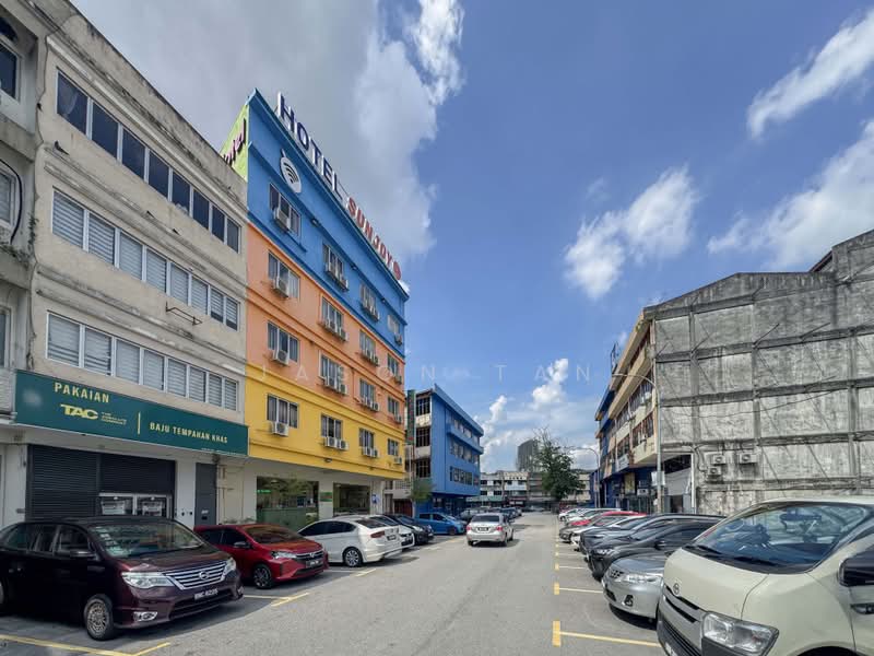 Shop for Rent in Klang (Selangor) - Jason Tan - Exterior - PropertyGuru.com.my