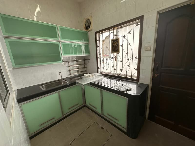 2-storey Terraced House for Sale in Setia Tropika (Johor Bahru) - Sky Tan - Kitchen - PropertyGuru.com.my