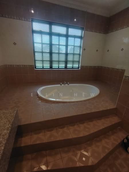 Bungalow for Sale in Leisure Farm (Gelang Patah) - Ellin Hew - Bathroom - PropertyGuru.com.my