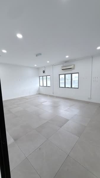 Semi-D Factory for Rent in Puchong (Selangor) - Benjamin Lai - Interior - PropertyGuru.com.my