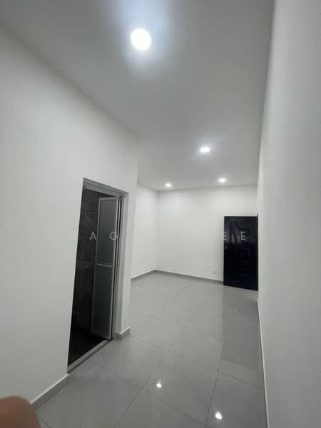 1-storey Terraced House for Sale in Taman Puteri Wangsa (Ulu Tiram) - Maggie Lee - PropertyGuru.com.my