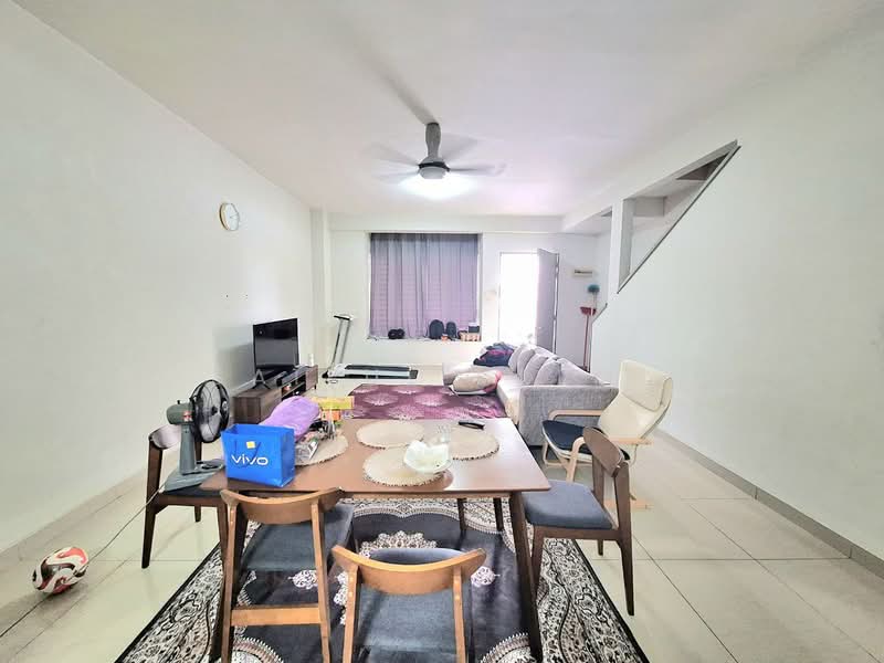 Terraced House for Sale in Kampung Jalan Kebun (Shah Alam) - SAIFUL HELMI - Living Room - PropertyGuru.com.my